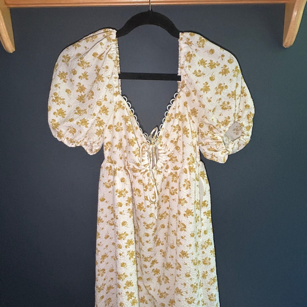 Tie-Front Puff Sleeve Floral Mini Dress in White and Mustard